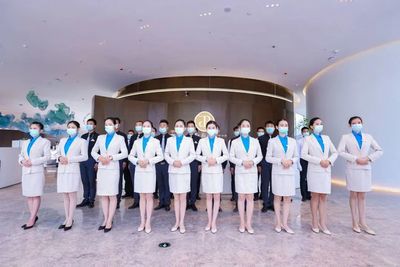中國物業服務冠軍:年收百億,勝過綠城龍湖,在管面積超6億平米