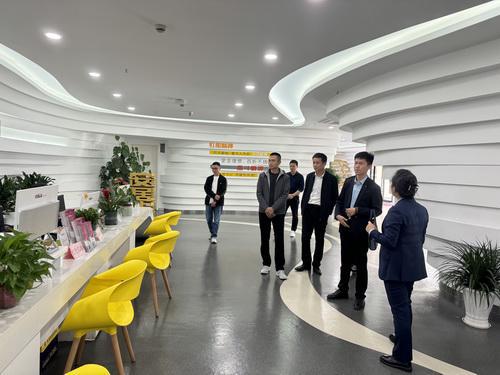 廬山市住房和城鄉(xiāng)建設(shè)局一行來(lái)平考察物業(yè)管理工作